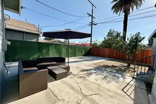 4207 S Van Ness Ave, Los Angeles, CA 90062 - Photo 23