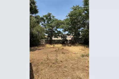 2143 Mentone Boulevard, Mentone, CA 92359 - Photo 17