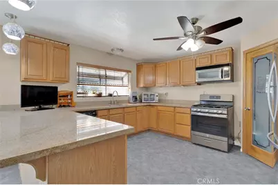 11470 Hawthorne, Hesperia, CA 92345 - Photo 15