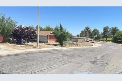 14185 Burning Tree, Victorville, CA 92395 - Photo 3