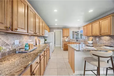 1571 W Pacific, Anaheim, CA 92802 - Photo 9