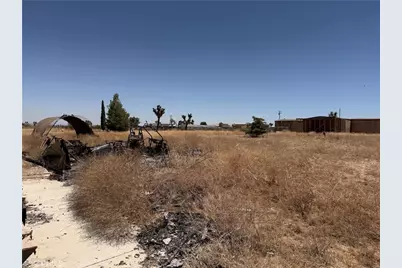 12225 Lager, Phelan, CA 92371 - Photo 9