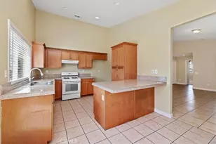 14336 Caroline, Adelanto, CA 92301 - Photo 7