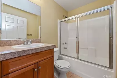 14336 Caroline, Adelanto, CA 92301 - Photo 9