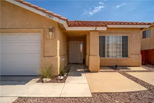 17557 Caprice Way, Victorville, CA 92395 - Photo 5