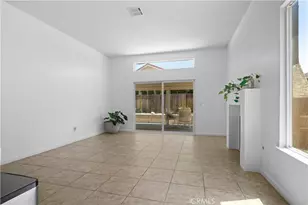 17557 Caprice Way, Victorville, CA 92395 - Photo 13