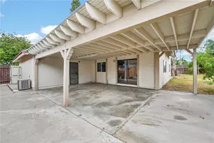 1302 S Yucca Ave, Bloomington, CA 92316 - Photo 29