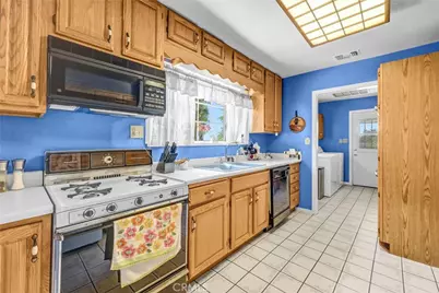 9530 Benson, Montclair, CA 91763 - Photo 21