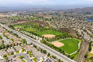 29290 Hartford, Menifee, CA 92584 - Photo 39