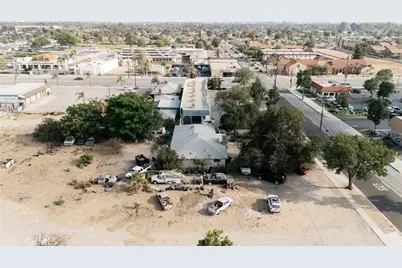 8447 Tamarind, Fontana, CA 92335 - Photo 13