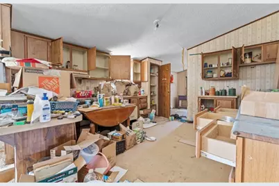 24374 Mobray Avenue, Oro Grande, CA 92368 - Photo 9