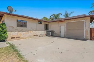 19026 Grove Pl, Bloomington, CA 92316 - Photo 25
