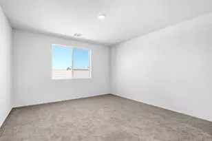 12438 Pinos Verde Ln, Victorville, CA 92392 - Photo 11