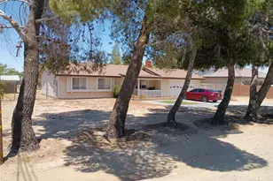 15472 Jasmine St, Victorville, CA 92395 - Photo 9