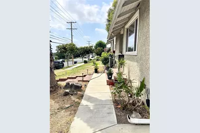 1912 N Kenneth, Burbank, CA 91504 - Photo 21