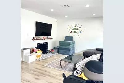 1912 N Kenneth, Burbank, CA 91504 - Photo 3