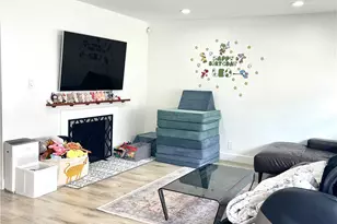 1912 N Kenneth, Burbank, CA 91504 - Photo 3