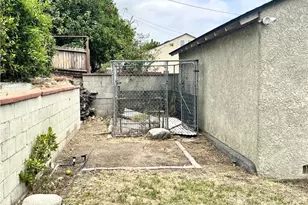 1912 N Kenneth, Burbank, CA 91504 - Photo 17