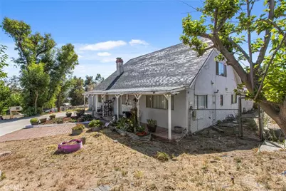 810 Hillyfield Lane, San Bernardino, CA 92407 - Photo 3