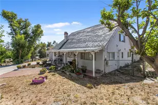 810 Hillyfield Ln, San Bernardino, CA 92407 - Photo 3