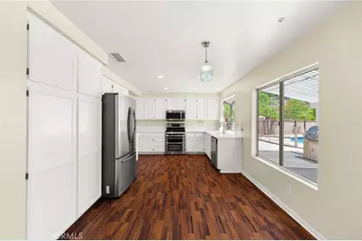 28348 Saddlebrook, Highland, CA 92346 - Photo 11