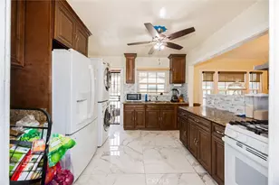 4019 S Van Ness Ave, Los Angeles, CA 90062 - Photo 11