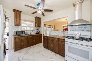 4019 S Van Ness Ave, Los Angeles, CA 90062 - Photo 13