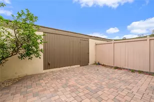 9850 Via Sonoma, Cypress, CA 90630 - Photo 25