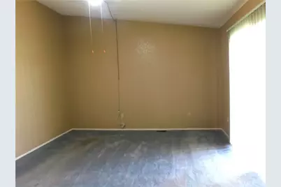 14306 Dover, Mojave, CA 93501 - Photo 9