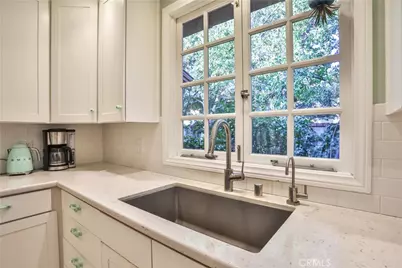 666 W 9th Street, Claremont, CA 91711 - Photo 13