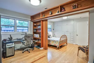666 W 9th Street, Claremont, CA 91711 - Photo 33