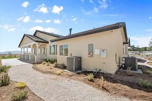 10830 Emerson Rd, Oak Hills, CA 92344 - Photo 43