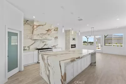 10830 Emerson Road, Oak Hills, CA 92344 - Photo 27