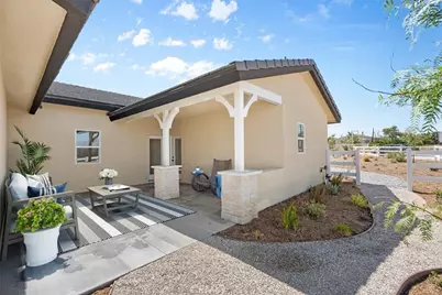 10830 Emerson Road, Oak Hills, CA 92344 - Photo 5