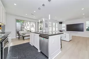 105 Breakwater, Irvine, CA 92620 - Photo 11