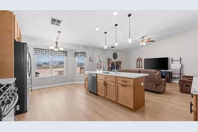 15535 Erie Road, Apple Valley, CA 92307 - Photo 13