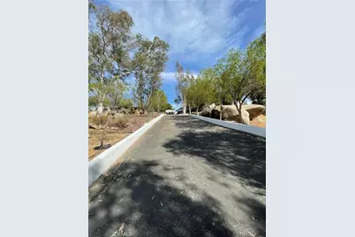 471 W San Jacinto Ave, Perris, CA 92570 - Photo 27