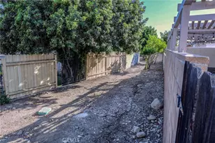 1372 Branch Cir, Upland, CA 91786 - Photo 27