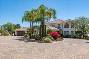 21100 Paseo Montana, Murrieta, CA 92562 - Photo 5