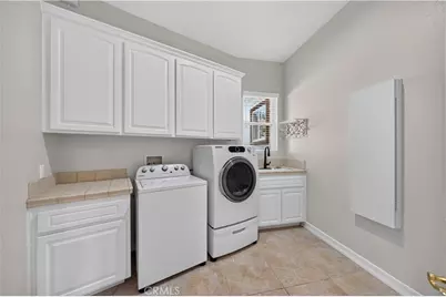 21100 Paseo Montana, Murrieta, CA 92562 - Photo 33