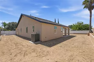 2816 Los Feliz Dr, Highland, CA 92346 - Photo 37