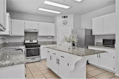 15446 Buchanan, Fontana, CA 92336 - Photo 11