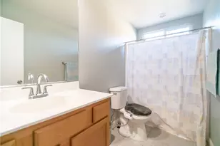 16066 Pawnee Pl, Victorville, CA 92394 - Photo 11