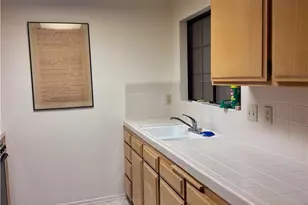 3510 Lake, Newport Beach, CA 92663 - Photo 17