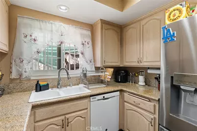 6070 Blythe Avenue, Highland, CA 92346 - Photo 9