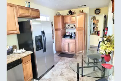 14121 Lakota, Apple Valley, CA 92307 - Photo 9