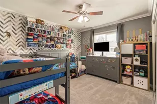 555 D, Upland, CA 91786 - Photo 17