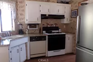 9074 Milpas, Apple Valley, CA 92308 - Photo 15