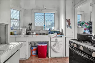 9019 S San Pedro, Los Angeles, CA 90003 - Photo 29