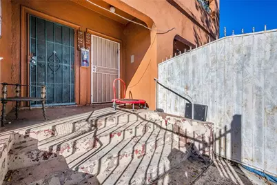 9019 S San Pedro, Los Angeles, CA 90003 - Photo 15